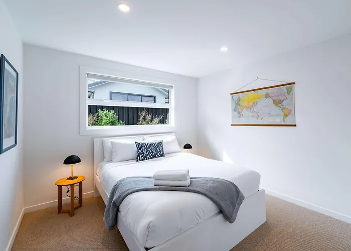 Farrant Drive Hideaway With Mountain Views Wanaka