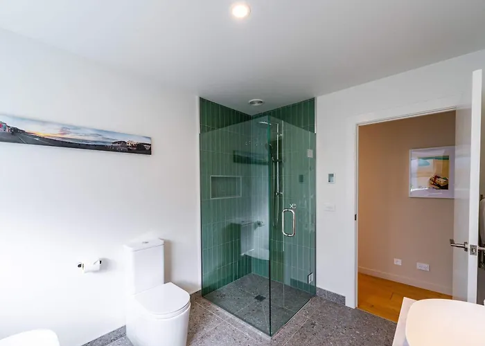 Farrant Drive Hideaway With Mountain Views Wanaka