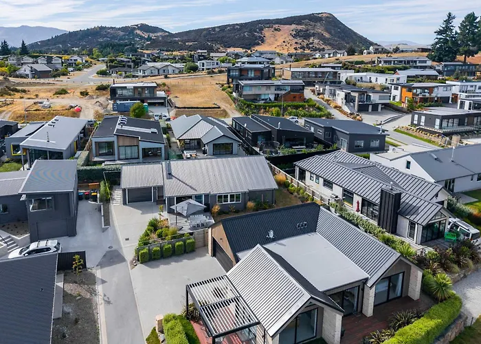 Farrant Drive Hideaway With Mountain Views Holiday home